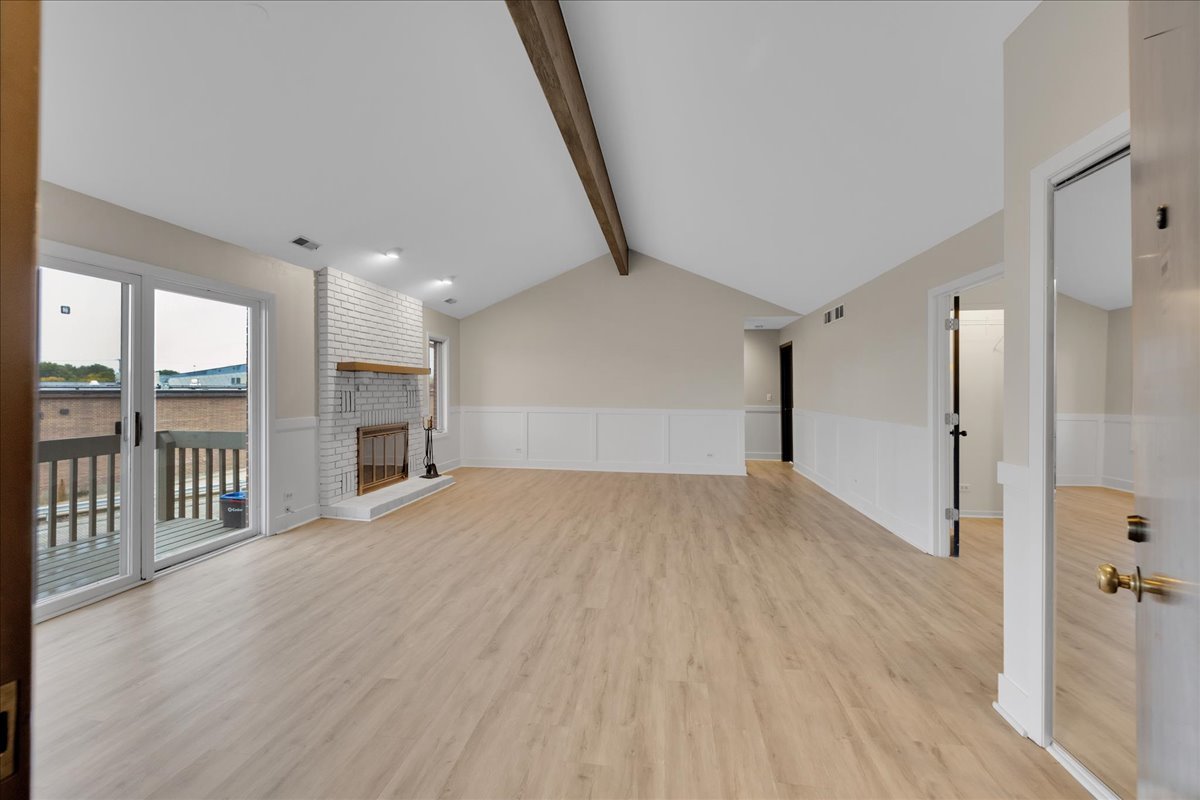 1670 N Douglas Court