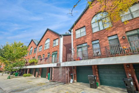 Photo of 2743 N Wolcott Avenue #37, Chicago, IL 60614 (MLS # 12554950)