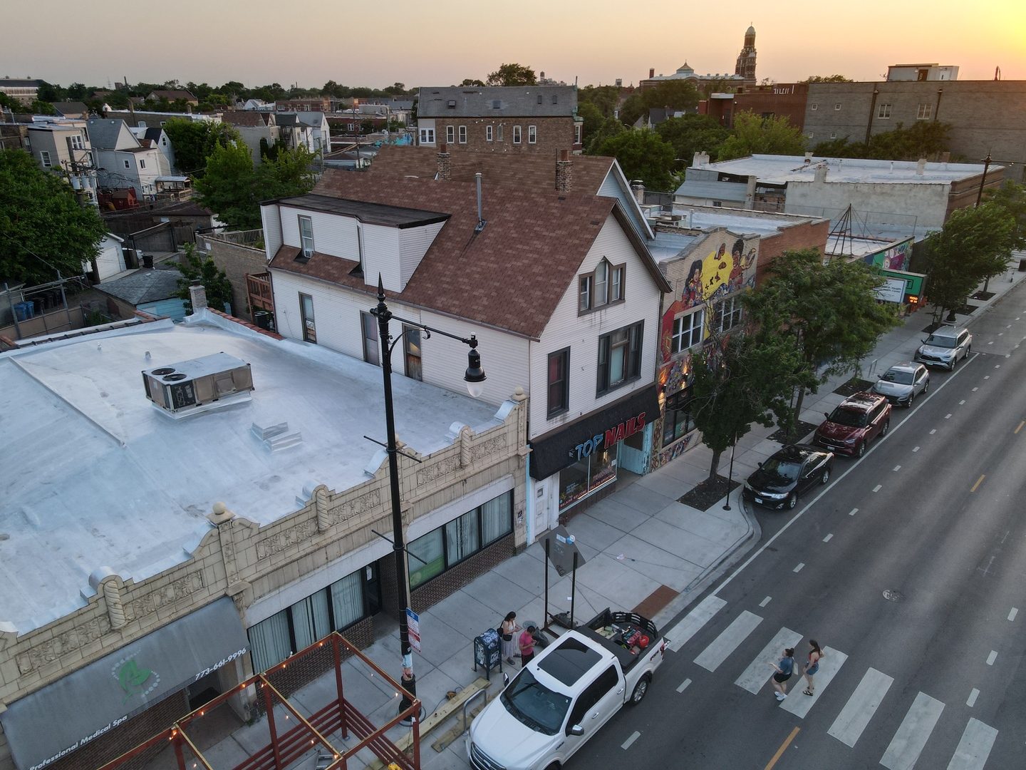 2836 N Milwaukee Avenue