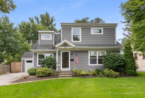 Photo of 383 Elm Street, Glen Ellyn, IL 60137 (MLS # 12717649)