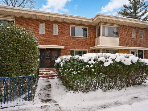 Tiny photo for 8944 Skokie Boulevard #B, Skokie, IL 60076 (MLS # 12519556)