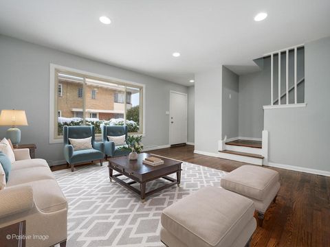 Tiny photo for 8944 Skokie Boulevard #B, Skokie, IL 60076 (MLS # 12519556)