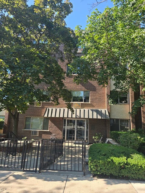 Photo of 1136 Greenleaf Avenue #203, Wilmette, IL 60091 (MLS # 12705565)