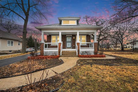 Photo of 26 E 157th Street, South Holland, IL 60473 (MLS # 12738384)
