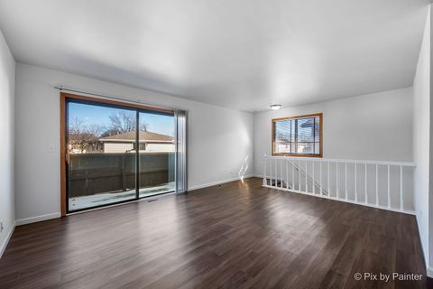 Tiny photo for 29w560 Winchester Circle #4, Warrenville, IL 60555 (MLS # 12540506)