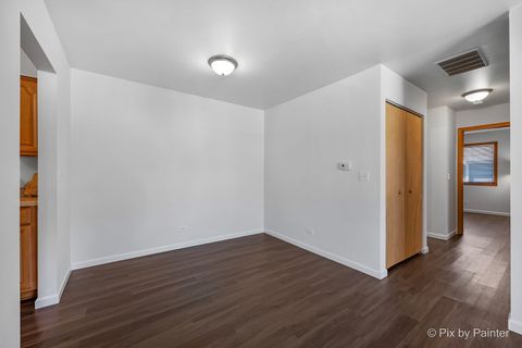 Tiny photo for 29w560 Winchester Circle #4, Warrenville, IL 60555 (MLS # 12540506)