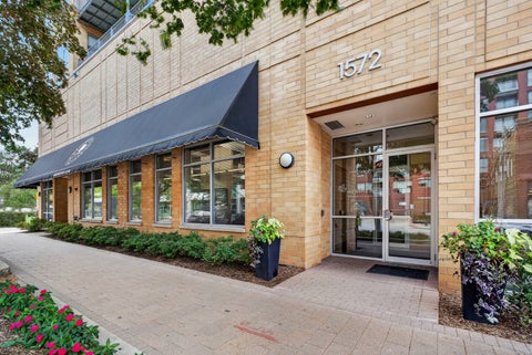 Photo of 1572 Maple Avenue #406, Evanston, IL 60201 (MLS # 12769514)