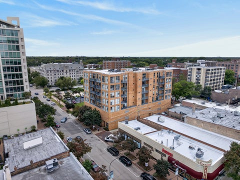 Tiny photo for 1572 Maple Avenue #406, Evanston, IL 60201 (MLS # 12769514)