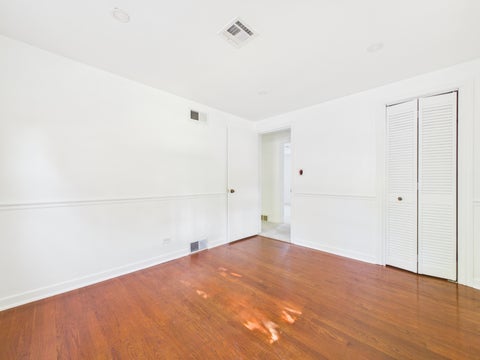 Tiny photo for 530 S Dryden Place, Arlington Heights, IL 60005 (MLS # 12684650)