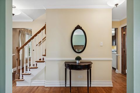 Tiny photo for 1636 E Jonquil Terrace, Arlington Heights, IL 60004 (MLS # 12571218)