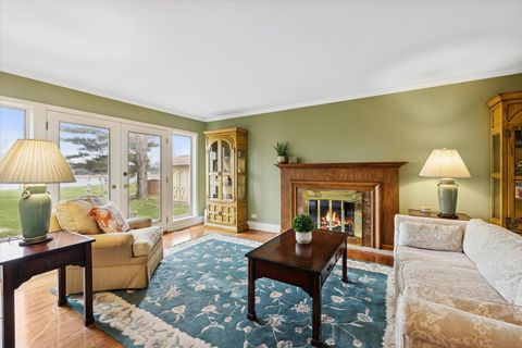 Tiny photo for 1636 E Jonquil Terrace, Arlington Heights, IL 60004 (MLS # 12571218)
