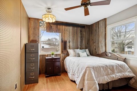 Tiny photo for 1636 E Jonquil Terrace, Arlington Heights, IL 60004 (MLS # 12571218)