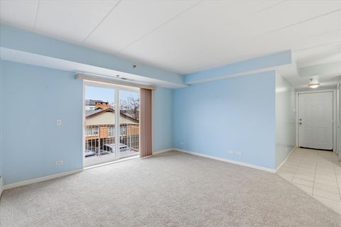 Tiny photo for 7316 40th Street #2E, Lyons, IL 60534 (MLS # 12572514)