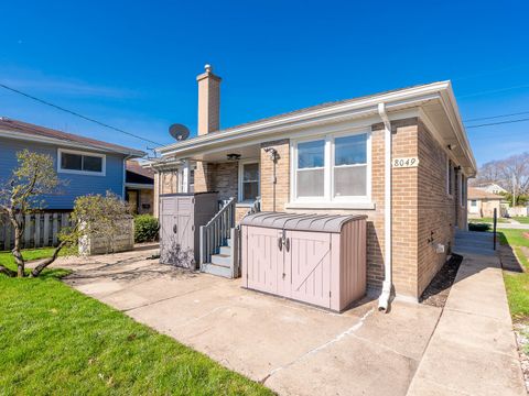 Tiny photo for 8049 E Prairie Road, Skokie, IL 60076 (MLS # 12612610)