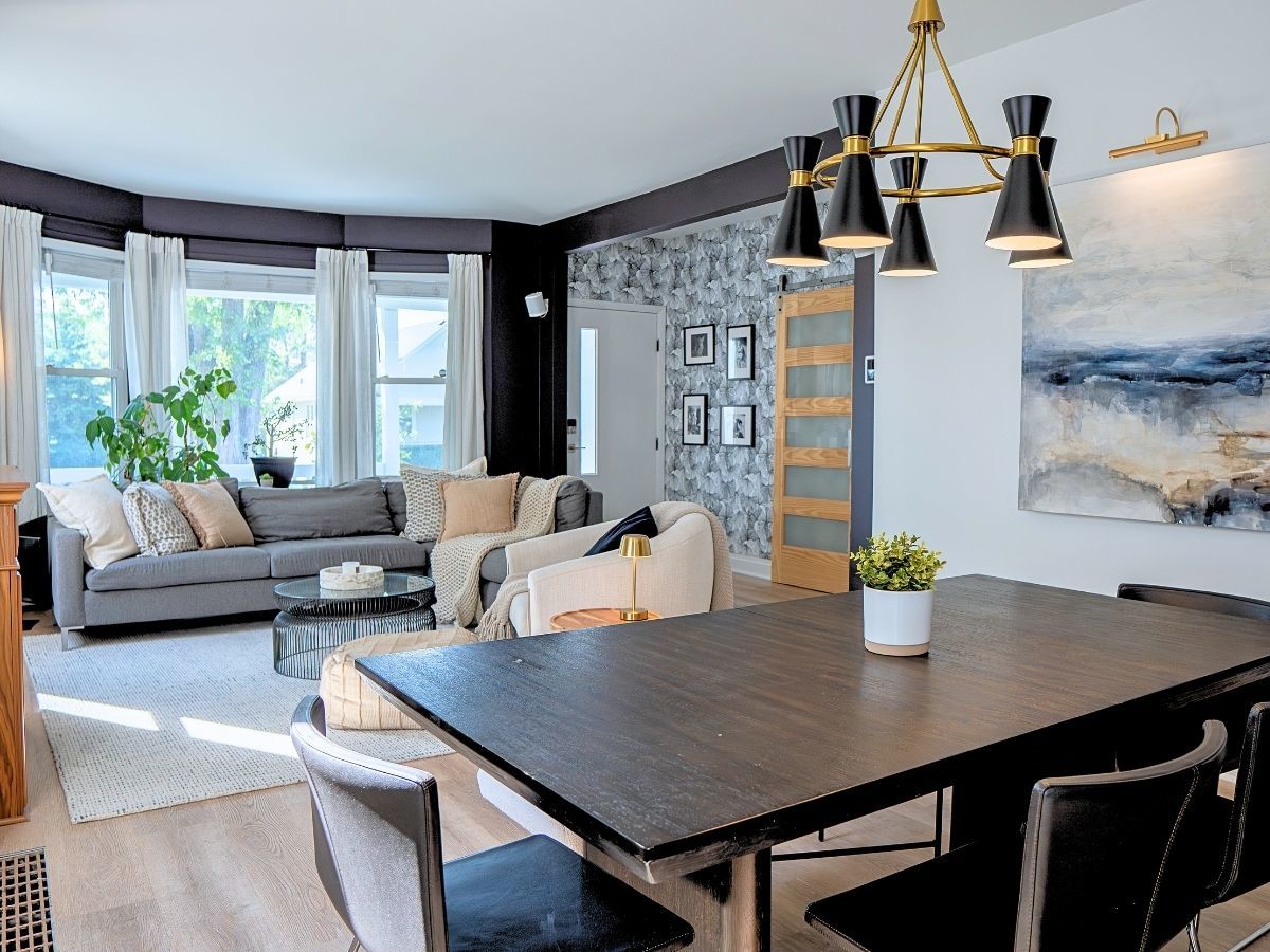 Forest Park, Illinois 60130, United States, 4 Bedrooms Bedrooms, ,3 BathroomsBathrooms,Residential,Active,232797