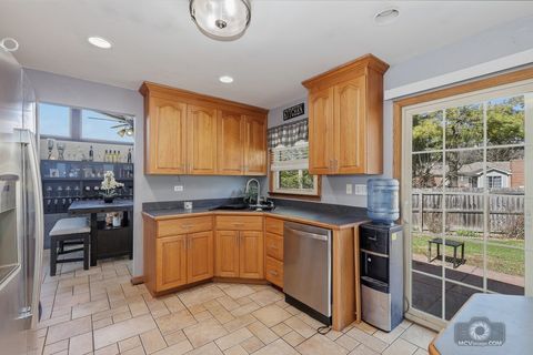 Tiny photo for 20W260 Meadow Lane, Lemont, IL 60439 (MLS # 12595830)