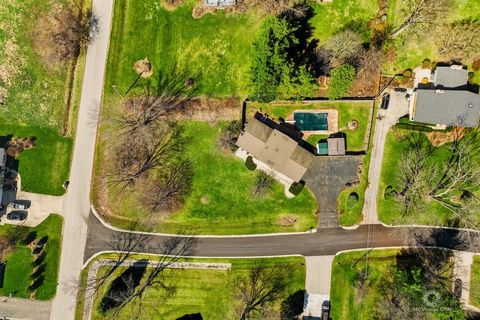 Tiny photo for 20W260 Meadow Lane, Lemont, IL 60439 (MLS # 12595830)