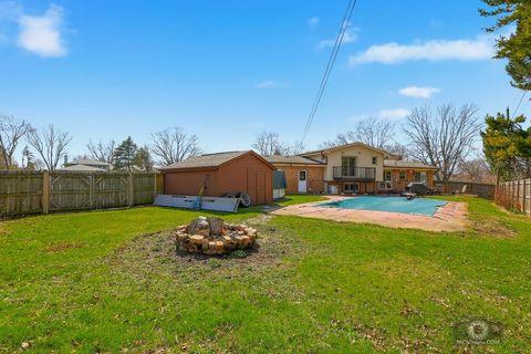 Tiny photo for 20W260 Meadow Lane, Lemont, IL 60439 (MLS # 12595830)