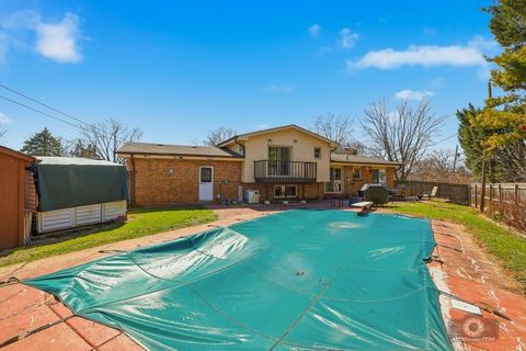 Tiny photo for 20W260 Meadow Lane, Lemont, IL 60439 (MLS # 12595830)