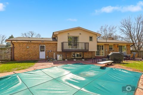 Tiny photo for 20W260 Meadow Lane, Lemont, IL 60439 (MLS # 12595830)