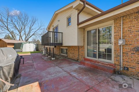 Tiny photo for 20W260 Meadow Lane, Lemont, IL 60439 (MLS # 12595830)