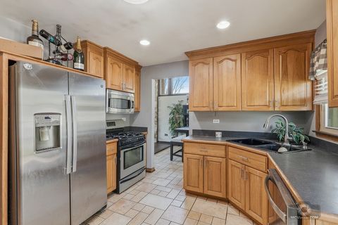 Tiny photo for 20W260 Meadow Lane, Lemont, IL 60439 (MLS # 12595830)