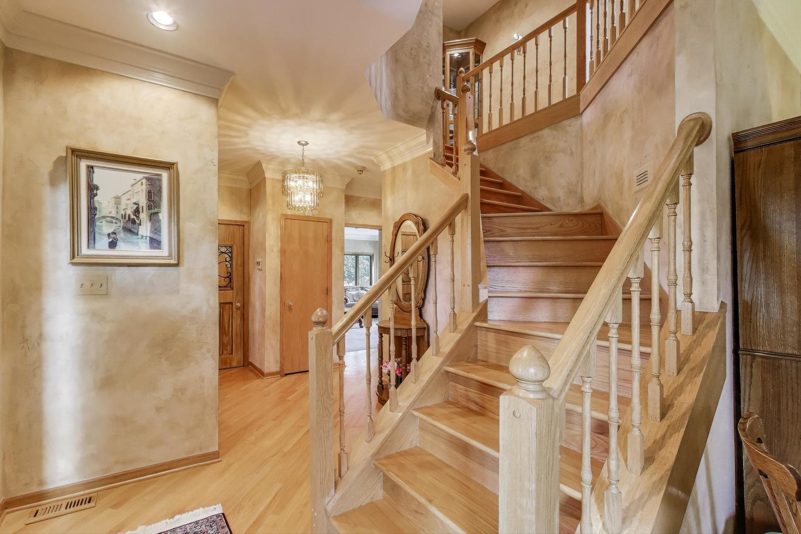 8720 Galleria Court