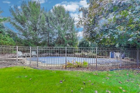 Tiny photo for 8720 Galleria Court, Spring Grove, IL 60081 (MLS # 12492466)
