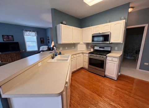 Tiny photo for 16334 Crescent Lake Drive, Crest Hill, IL 60403 (MLS # 12776780)