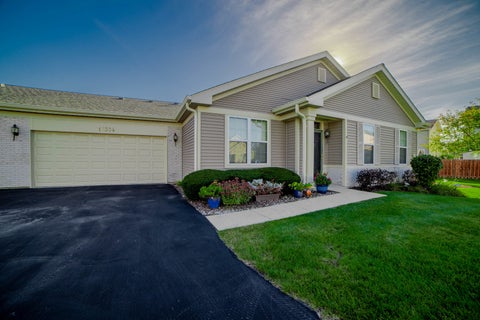 Photo of 16334 Crescent Lake Drive, Crest Hill, IL 60403 (MLS # 12776780)