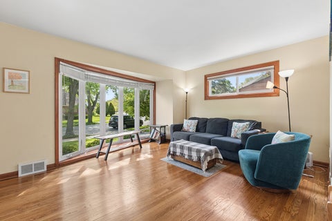 Tiny photo for 18646 Golfview Avenue, Homewood, IL 60430 (MLS # 12721607)
