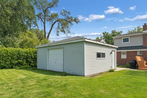 Tiny photo for 18646 Golfview Avenue, Homewood, IL 60430 (MLS # 12721607)