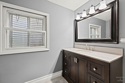 Tiny photo for Crystal Lake, IL 60012 (MLS # 12601384)