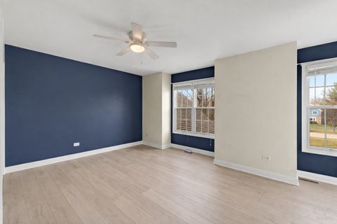 Tiny photo for Crystal Lake, IL 60012 (MLS # 12601384)