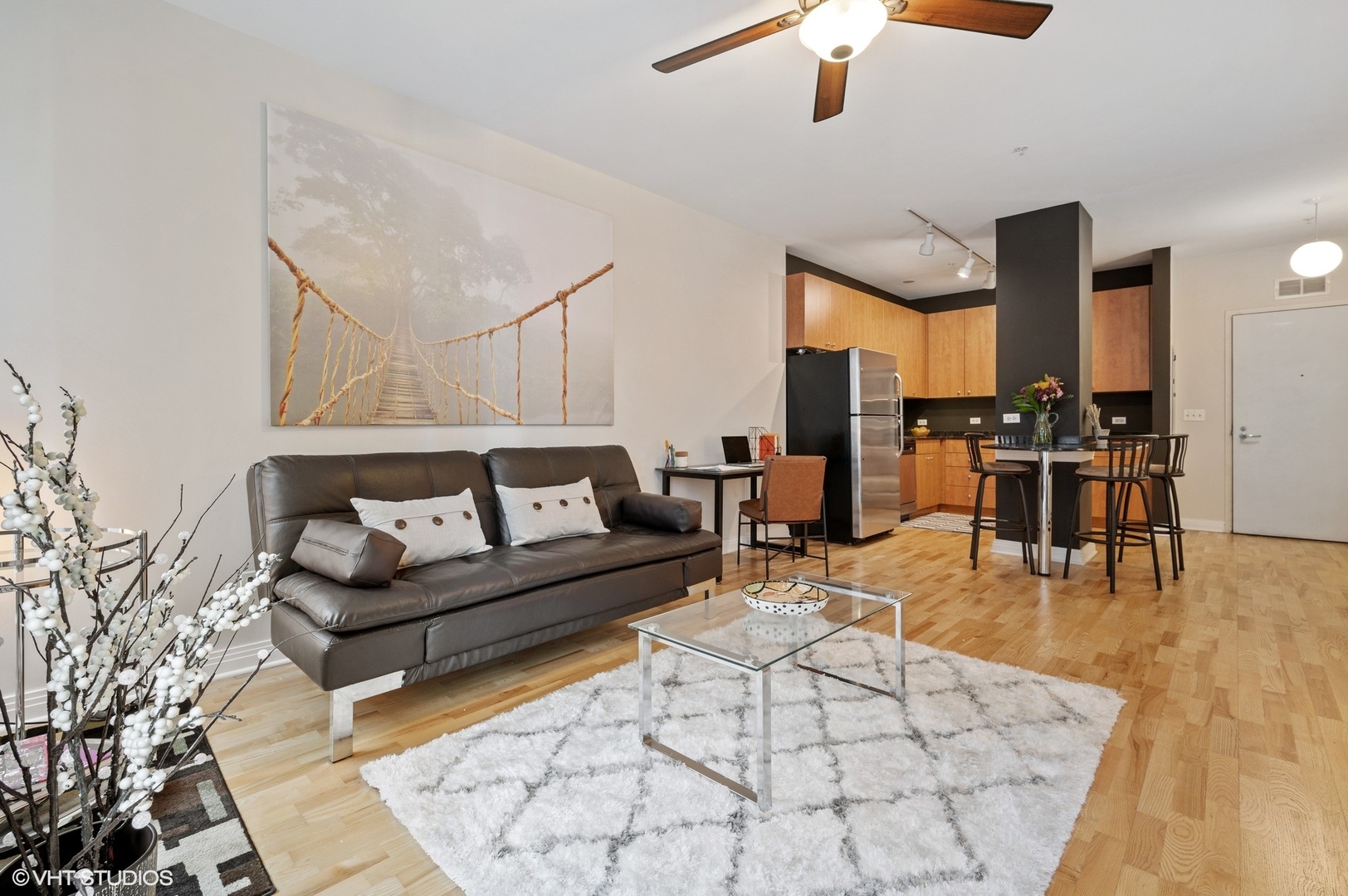 565 W Quincy Street 1003
