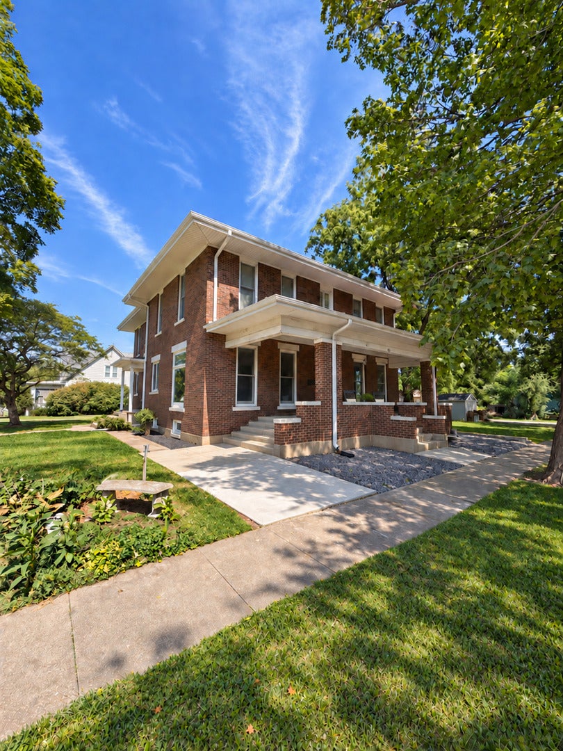 202 E 1st Street