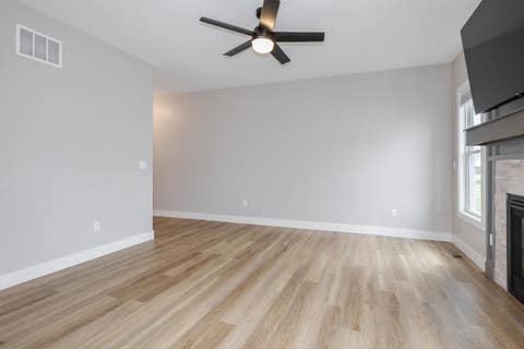 Tiny photo for 401 Jenny Lane #B, Heyworth, IL 61745 (MLS # 12684137)