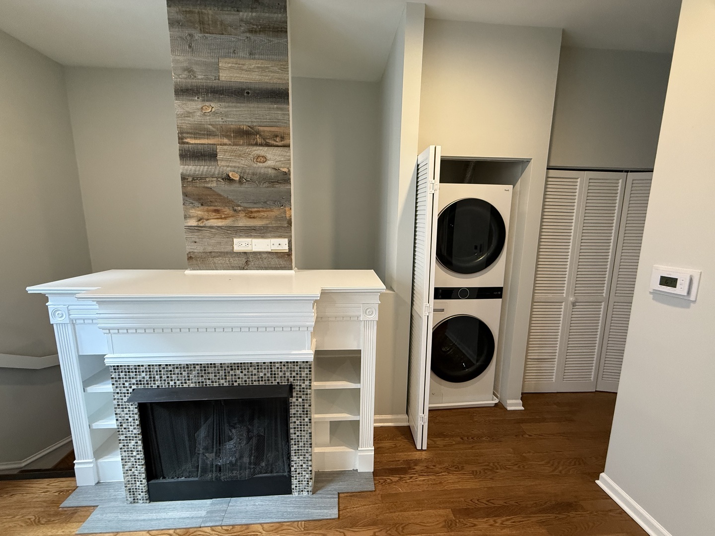 2318 W Bloomingdale Avenue B