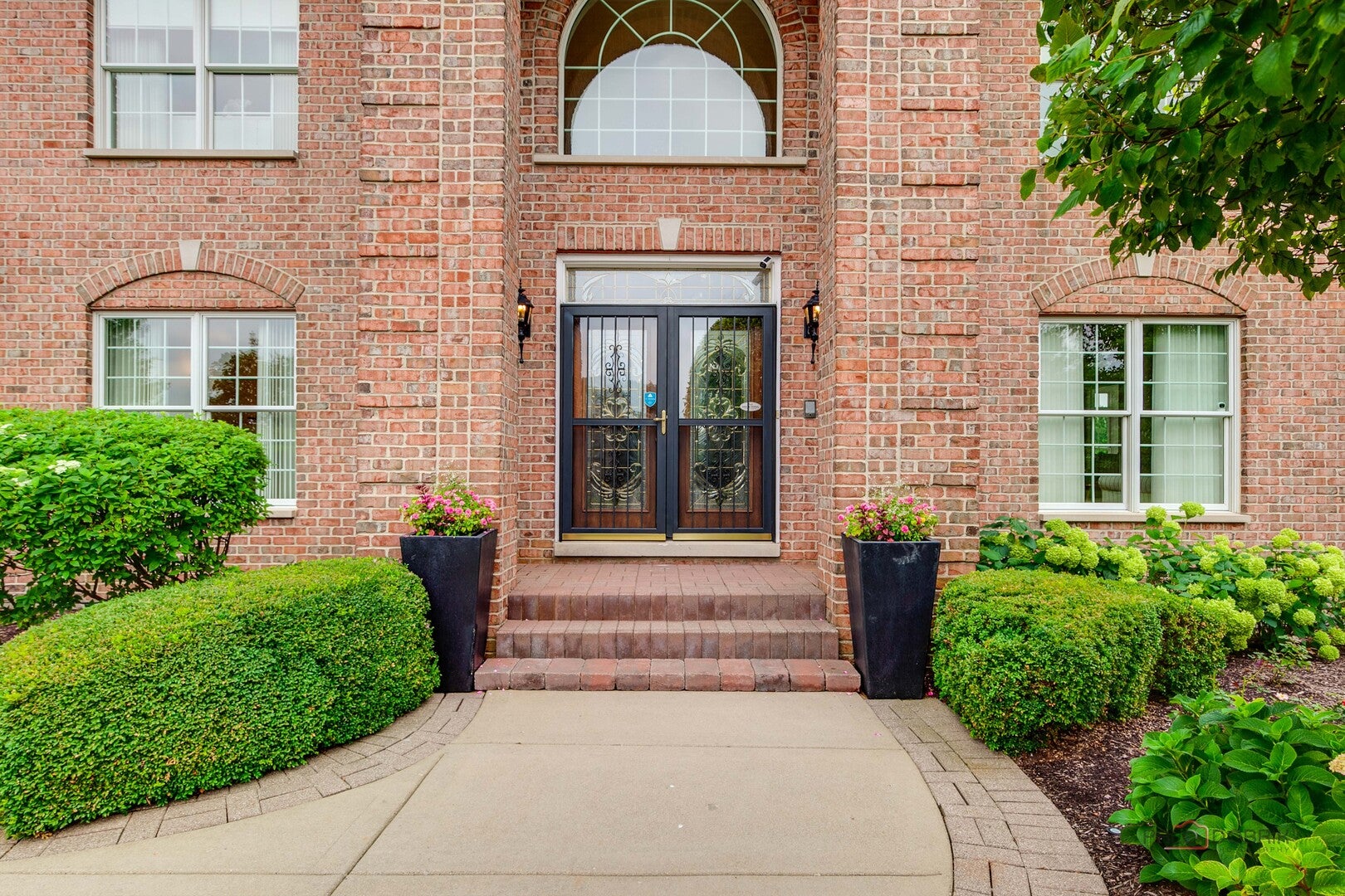 5 Hawthorn Grove Circle
