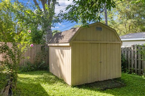 Tiny photo for 312 N Shaddle Avenue, Mundelein, IL 60060 (MLS # 12442330)