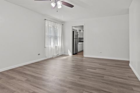 Tiny photo for 312 N Shaddle Avenue, Mundelein, IL 60060 (MLS # 12442330)