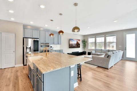 Tiny photo for 2 Potter Court, Hawthorn Woods, IL 60047 (MLS # 12588081)