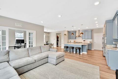 Tiny photo for 2 Potter Court, Hawthorn Woods, IL 60047 (MLS # 12588081)