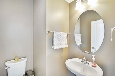 Tiny photo for 2 Potter Court, Hawthorn Woods, IL 60047 (MLS # 12588081)