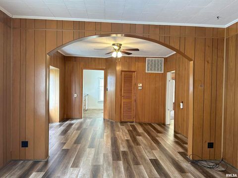 Tiny photo for 1520 Gartside Street, Murphysboro, IL 62966 (MLS # EB458534)