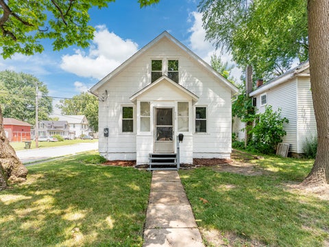 Photo of 510 W 8th Street, Sterling, IL 61081 (MLS # 12752347)