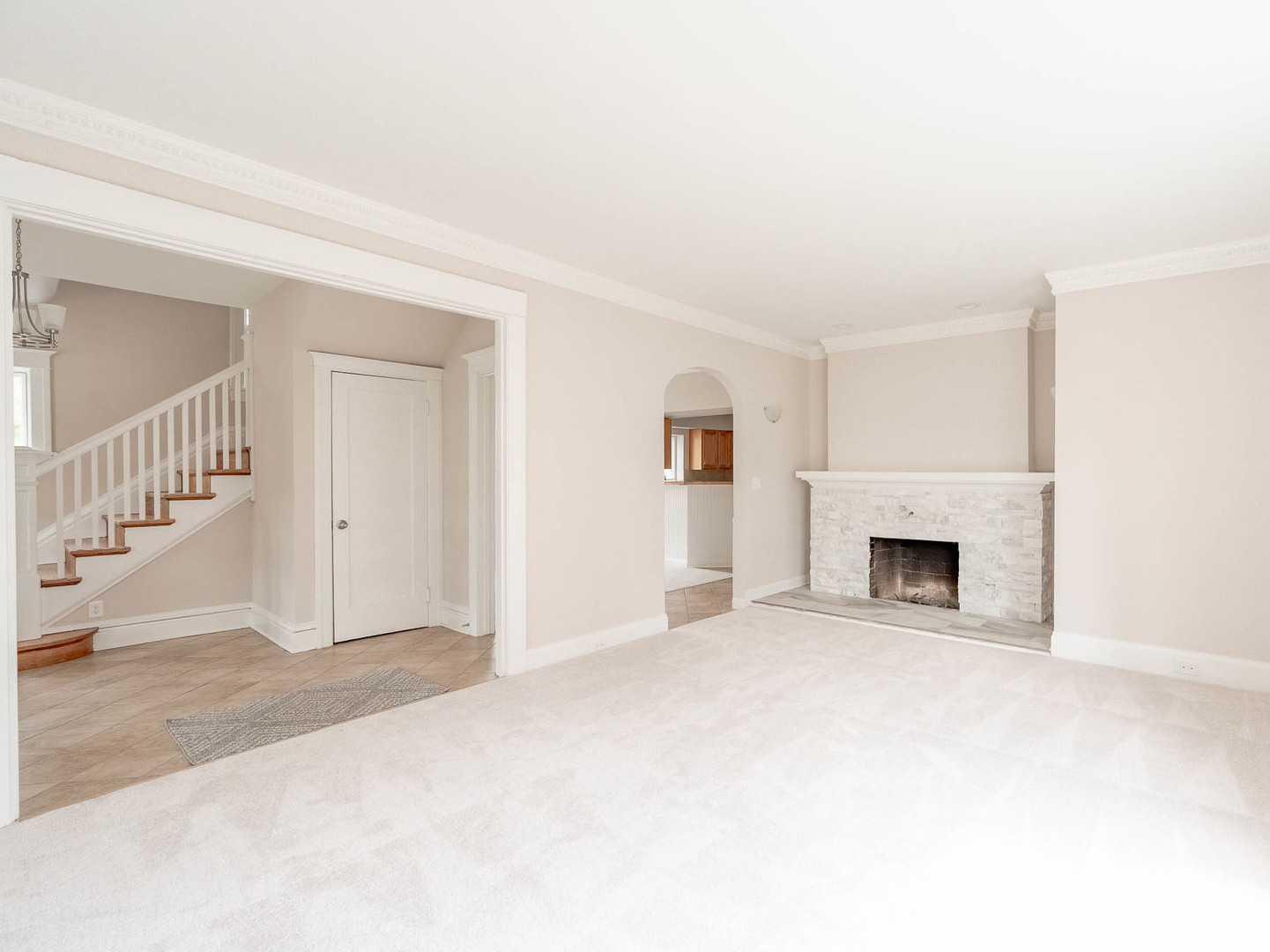 250 N Batavia Avenue