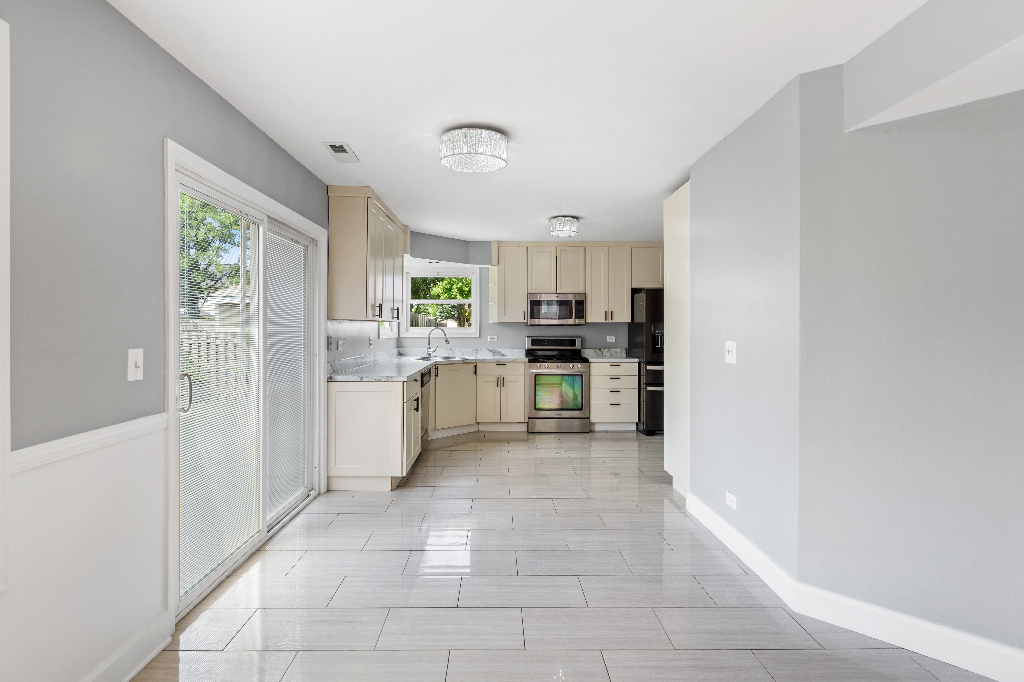 327 Old Country Way