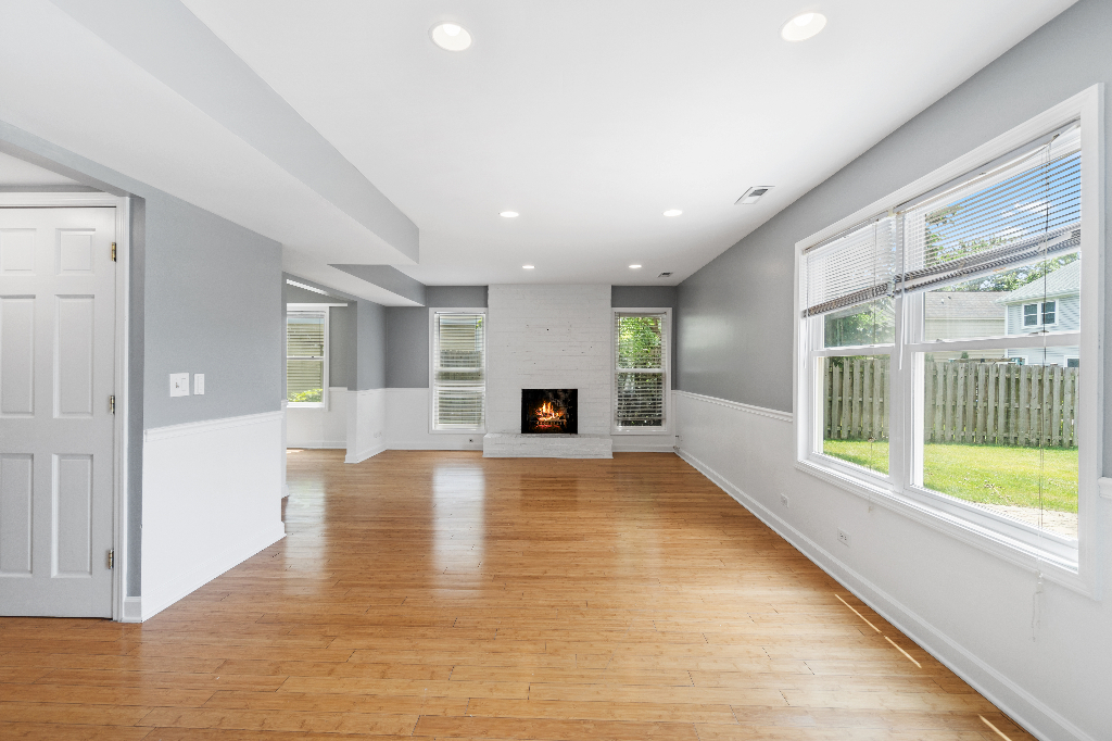 327 Old Country Way