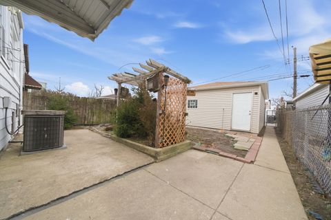 Tiny photo for 1424 S 57th Avenue, Cicero, IL 60804 (MLS # 12631634)